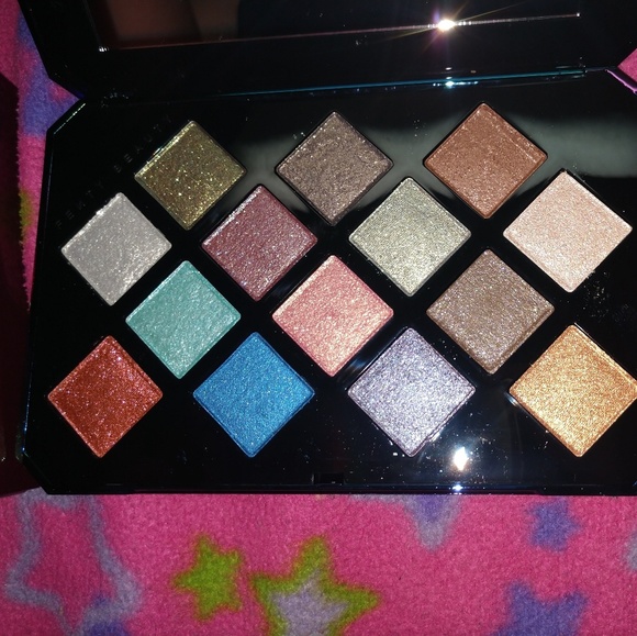 Fenty Beauty Galaxy palette - Picture 2 of 2